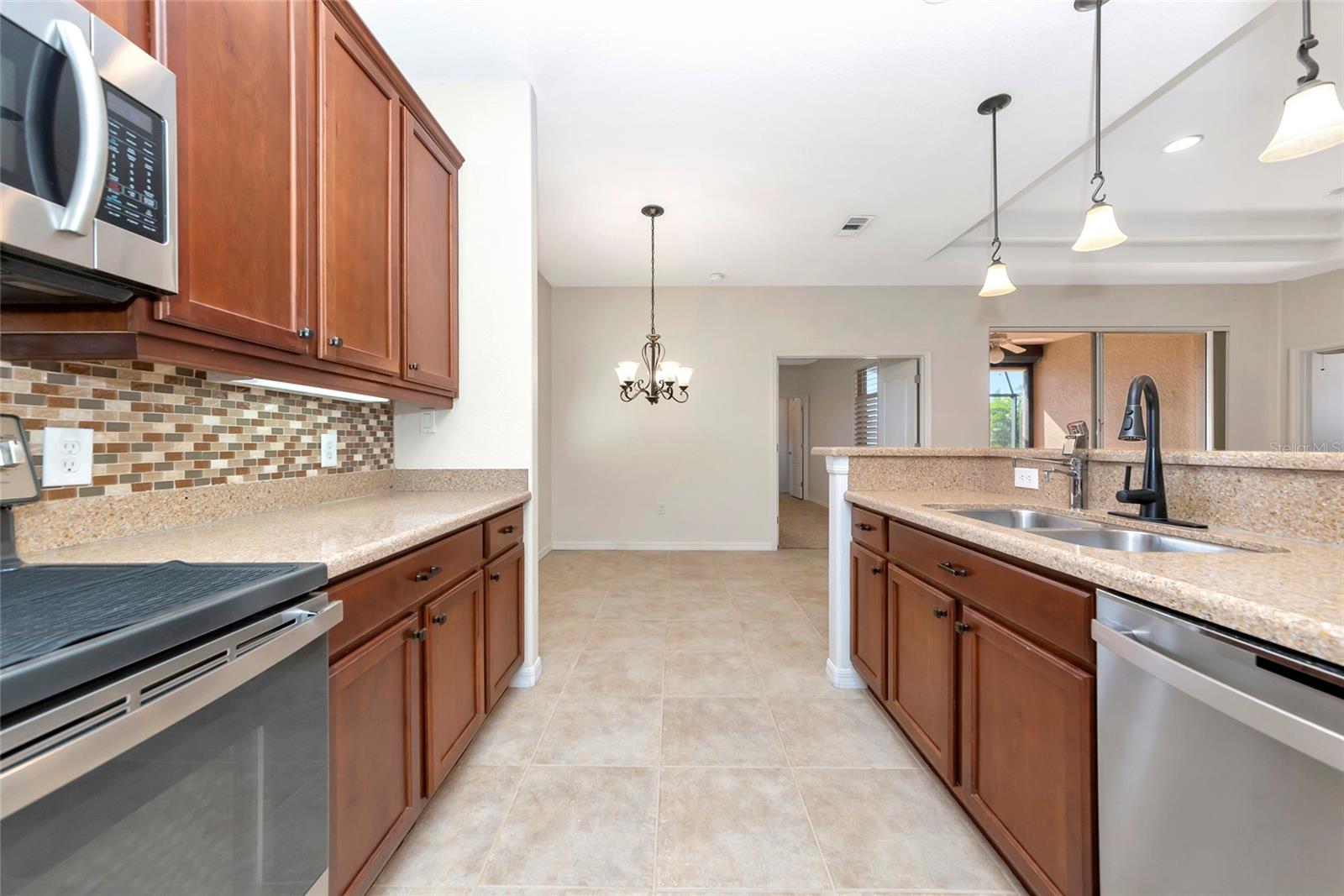 Image 17 of 100 For 223 River Enclave Court