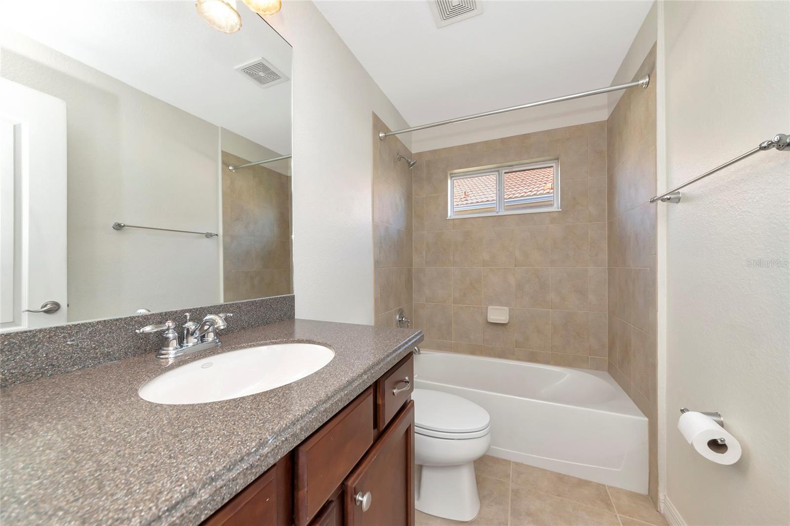 Image 23 of 100 For 223 River Enclave Court