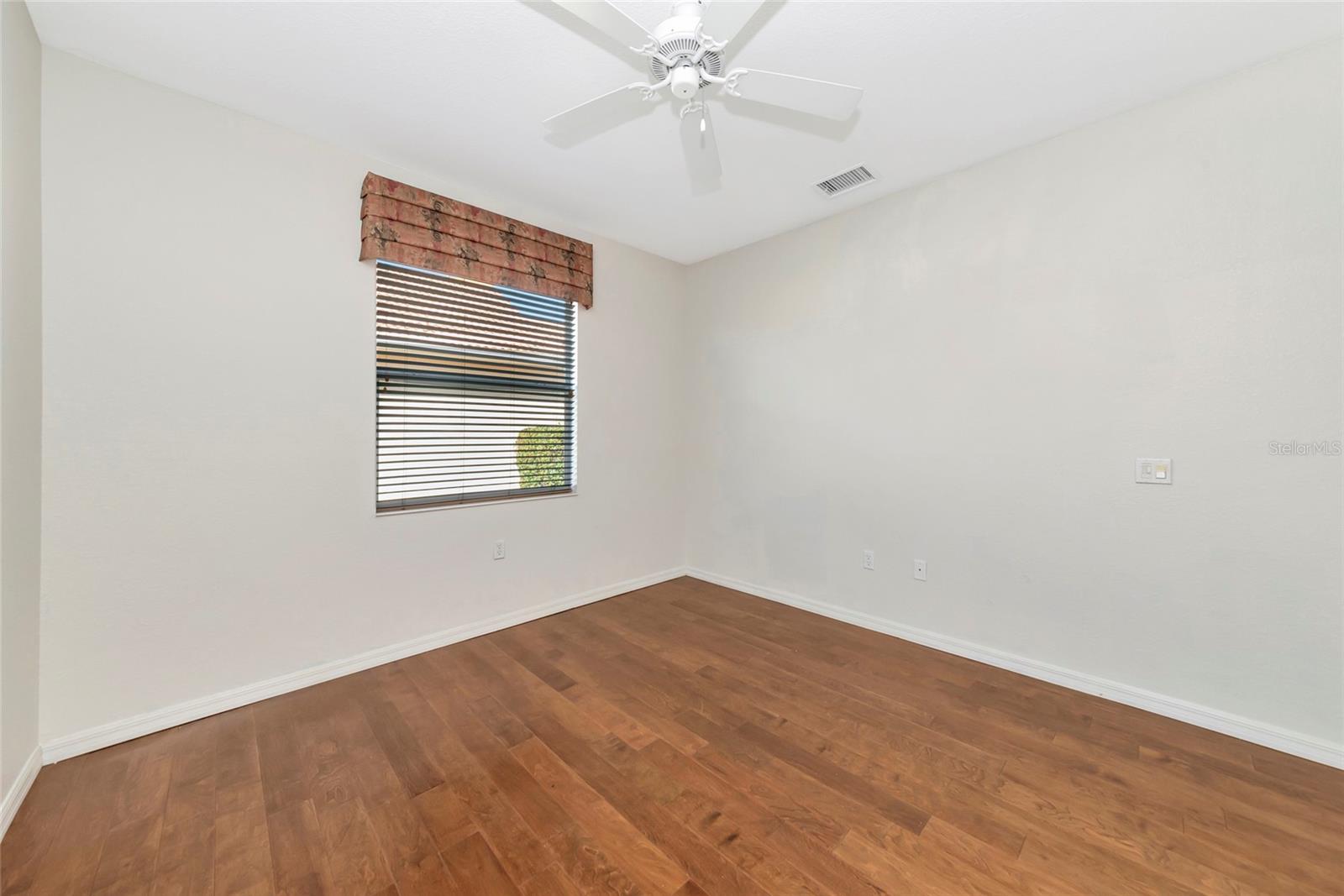 Image 26 of 100 For 223 River Enclave Court