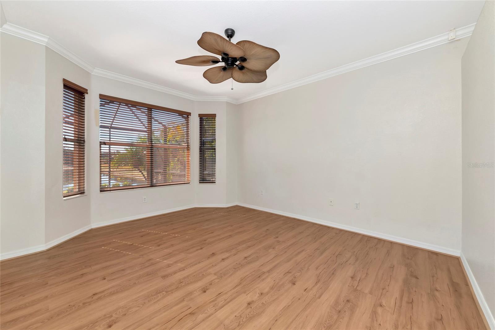 Image 28 of 100 For 223 River Enclave Court