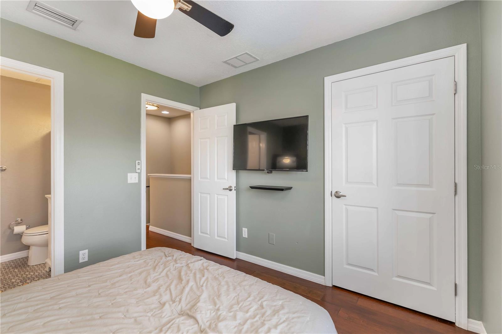 Image 30 of 35 For 8614 Majestic Elm Court