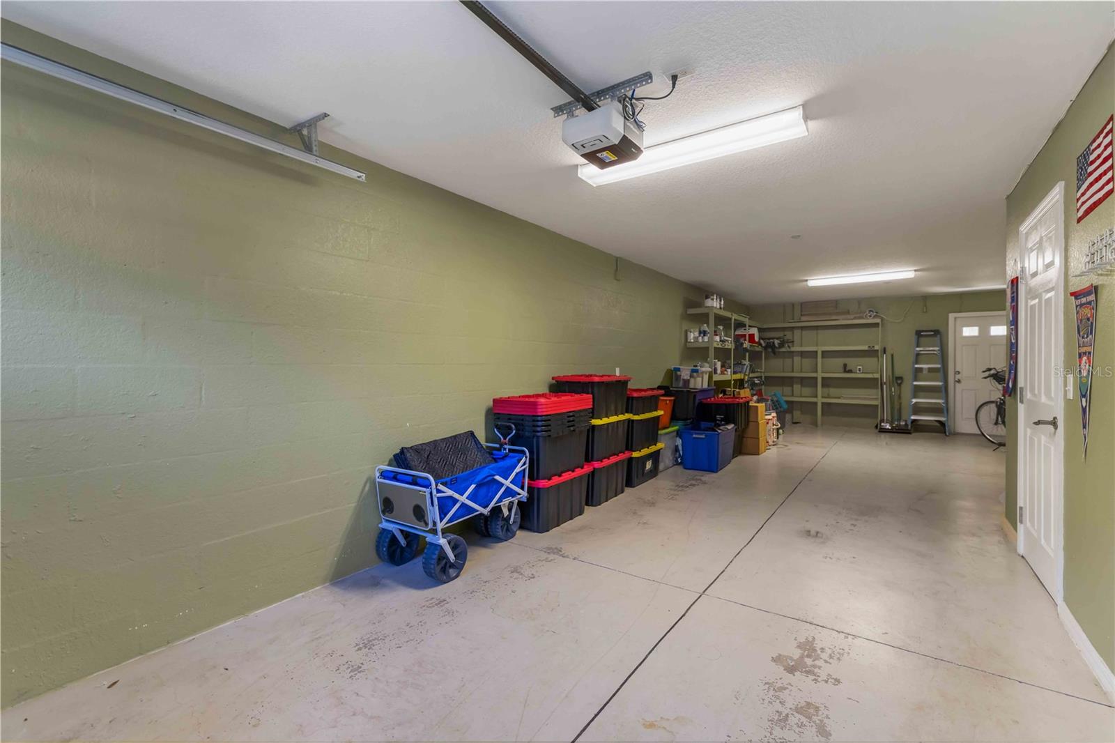 Image 32 of 35 For 8614 Majestic Elm Court