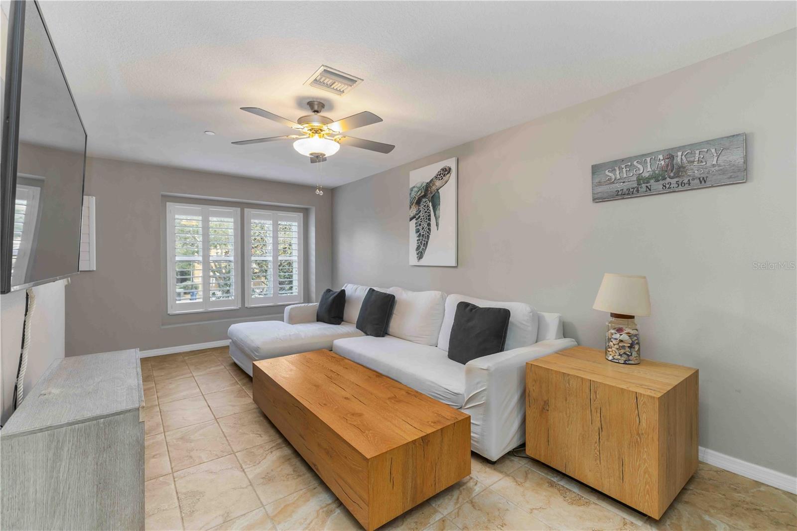 Image 4 of 35 For 8614 Majestic Elm Court