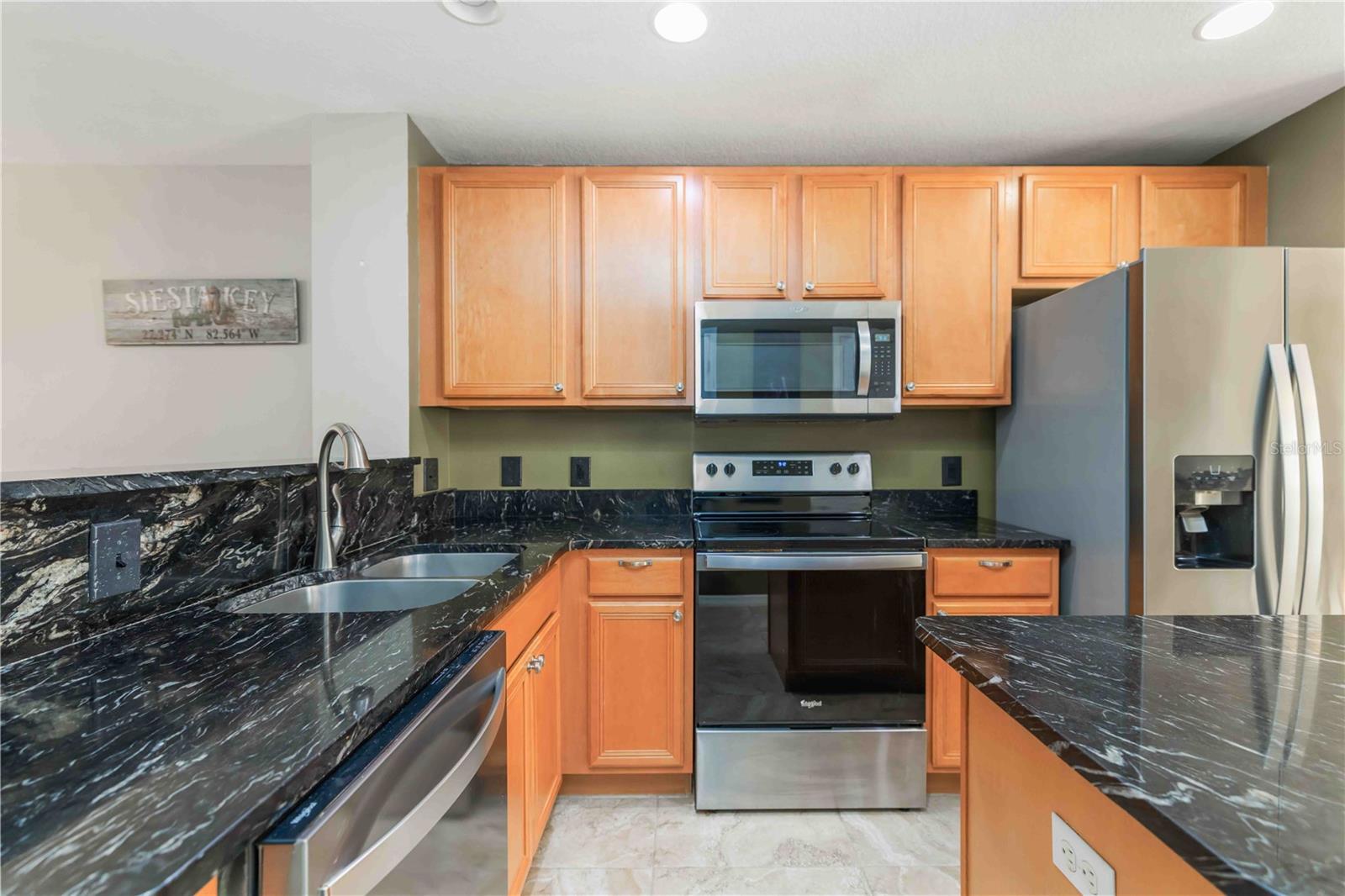 Image 9 of 35 For 8614 Majestic Elm Court