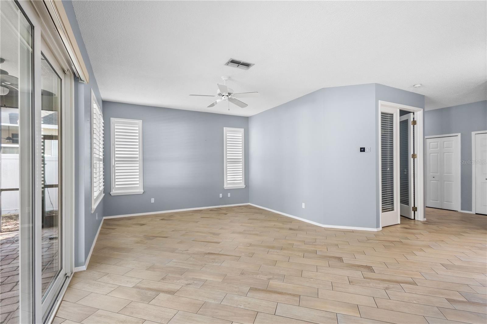 Image 13 of 33 For 4911 50th Avenue W