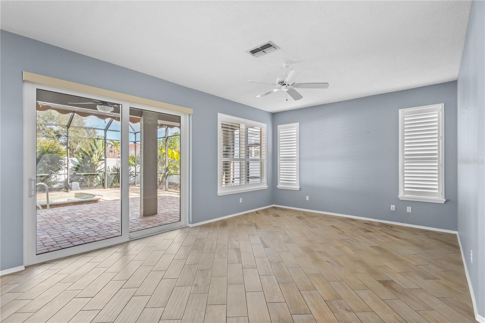 Image 14 of 33 For 4911 50th Avenue W