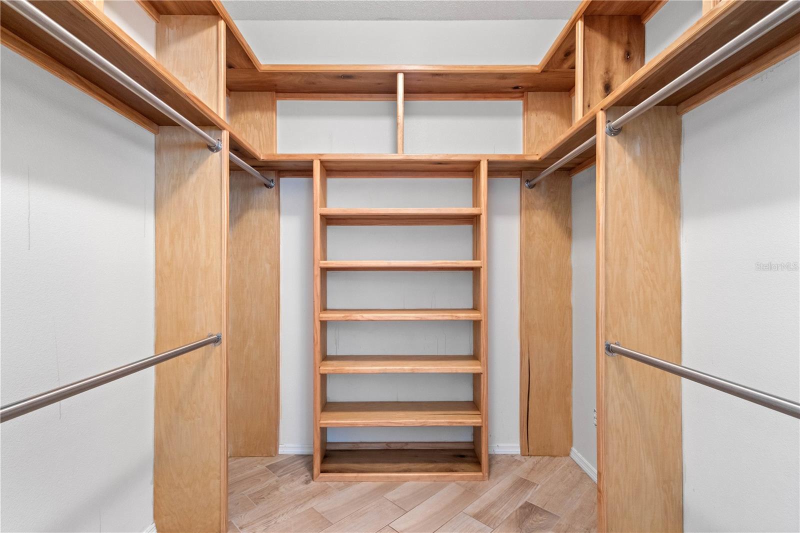 Image 17 of 33 For 4911 50th Avenue W