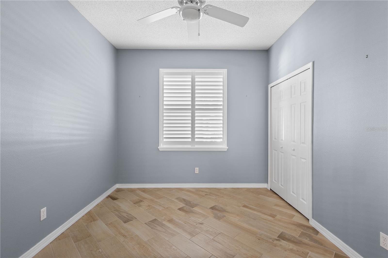 Image 23 of 33 For 4911 50th Avenue W