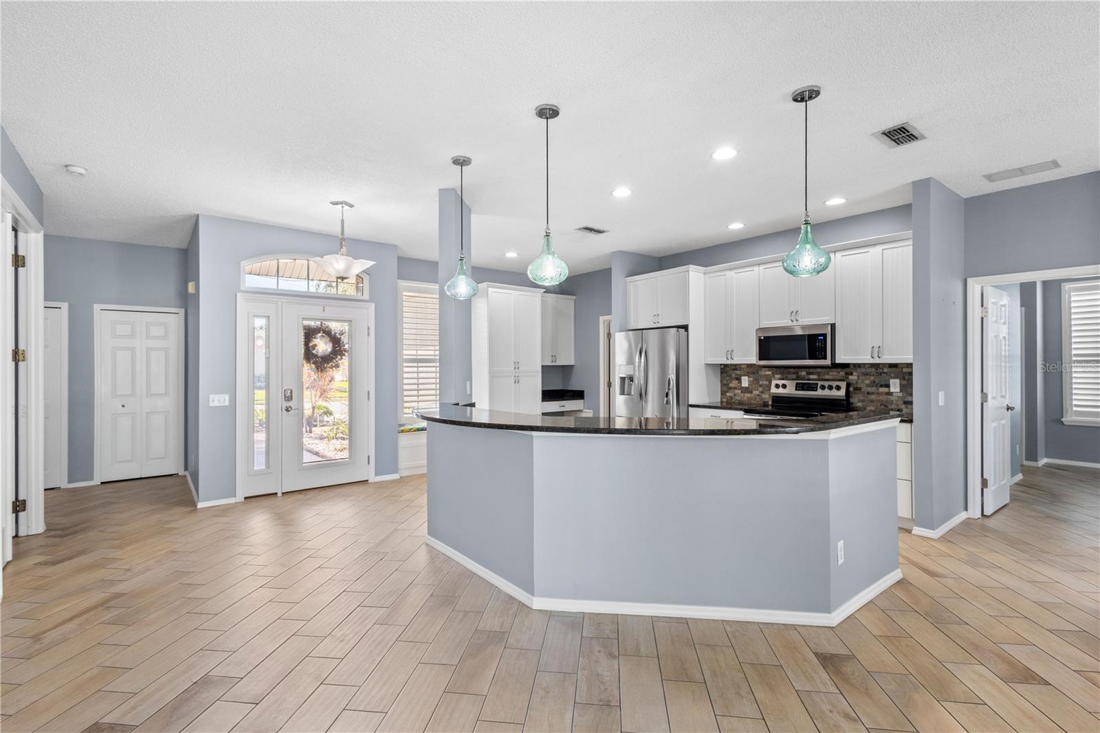 Image 5 of 33 For 4911 50th Avenue W