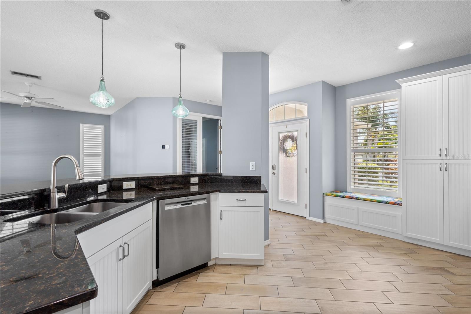 Image 7 of 33 For 4911 50th Avenue W