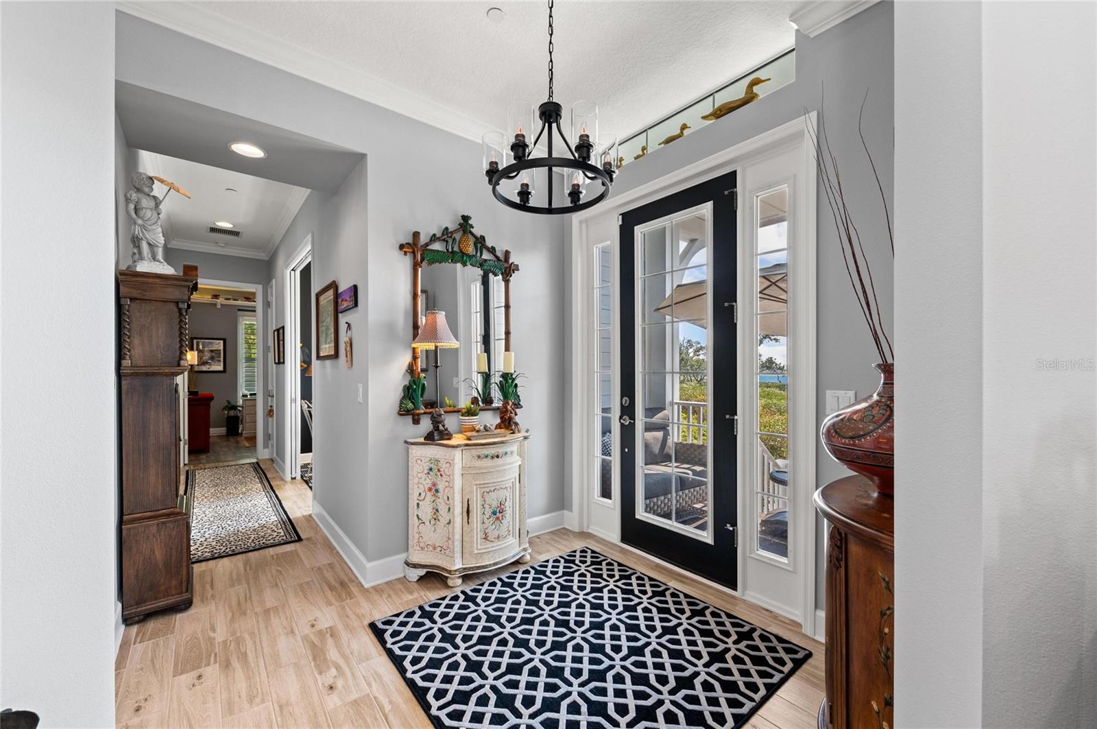 Image 10 of 100 For 268 Saint Lucia Drive 101