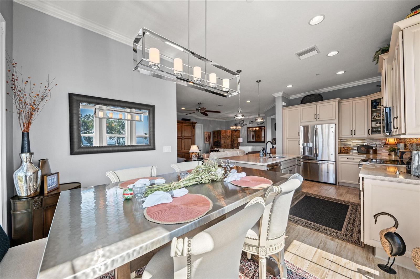 Image 21 of 100 For 268 Saint Lucia Drive 101