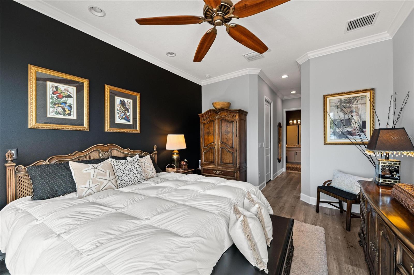 Image 30 of 100 For 268 Saint Lucia Drive 101