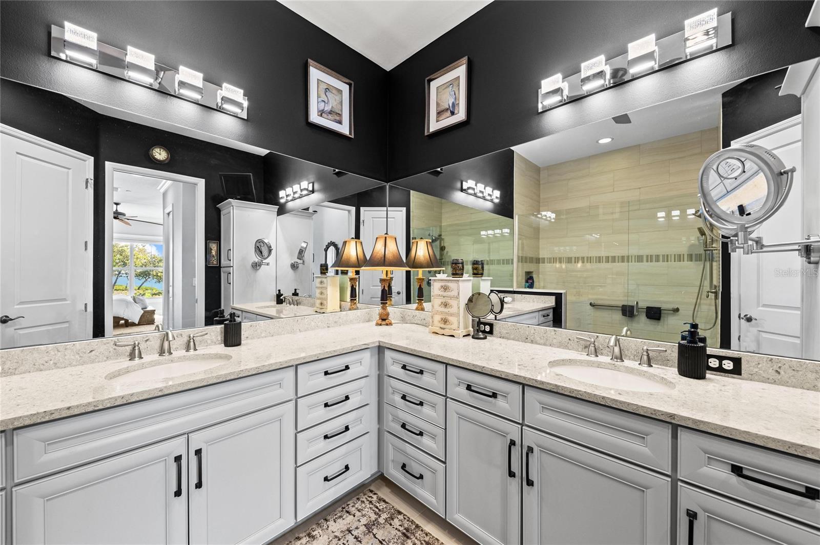 Image 32 of 100 For 268 Saint Lucia Drive 101