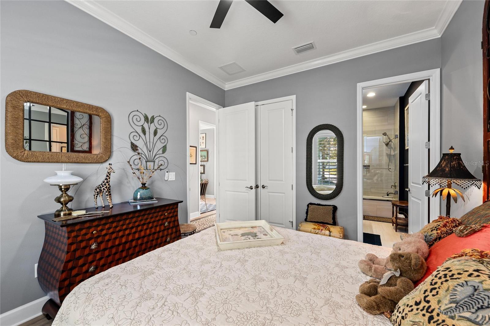 Image 41 of 100 For 268 Saint Lucia Drive 101