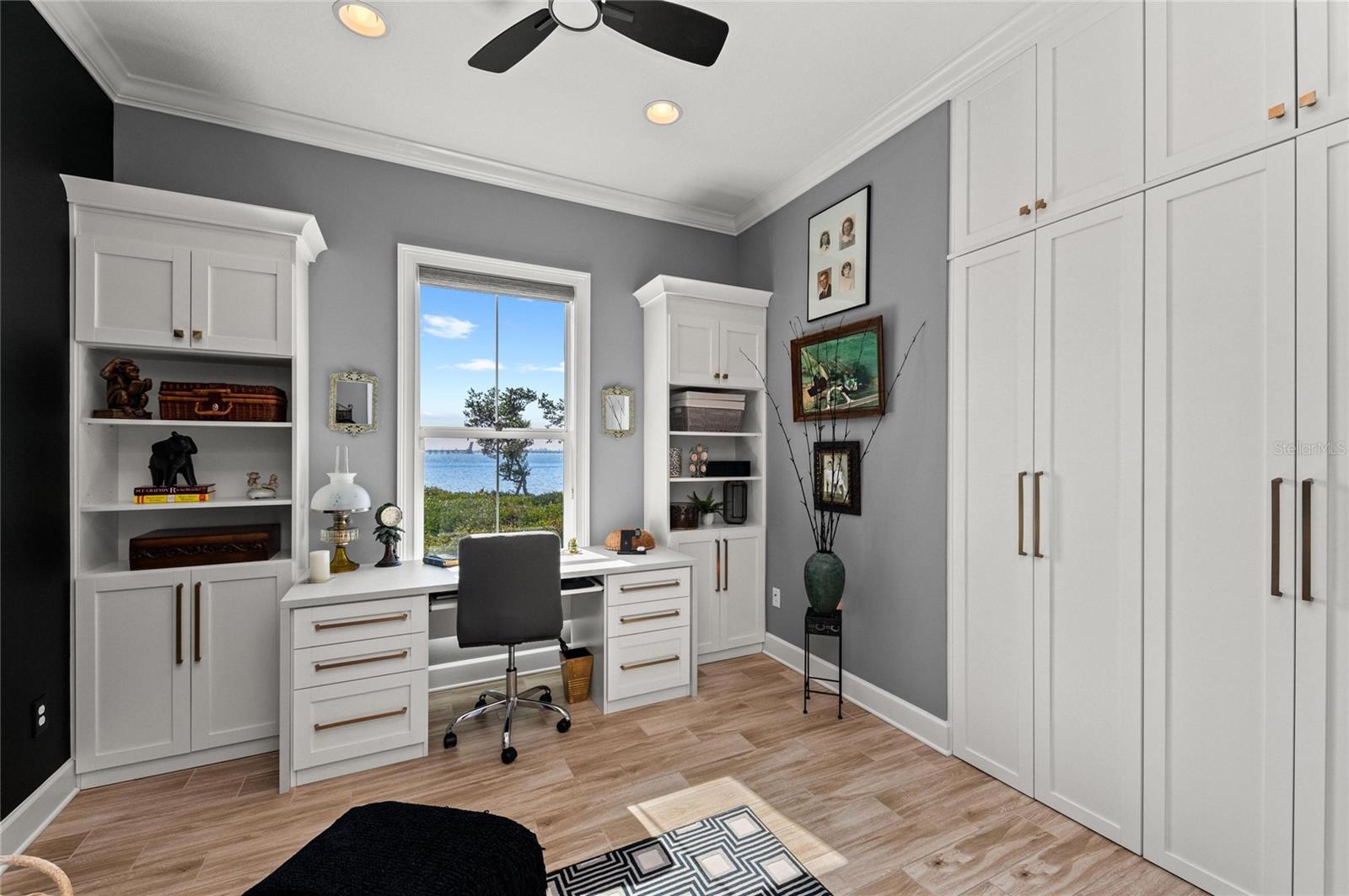 Image 44 of 100 For 268 Saint Lucia Drive 101