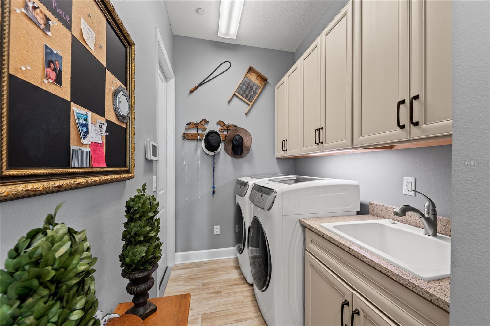 Image 52 of 100 For 268 Saint Lucia Drive 101