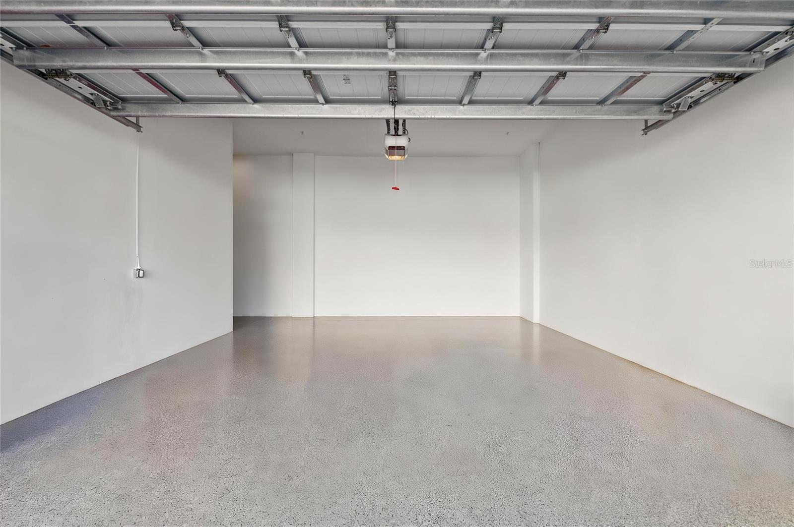 Image 55 of 100 For 268 Saint Lucia Drive 101