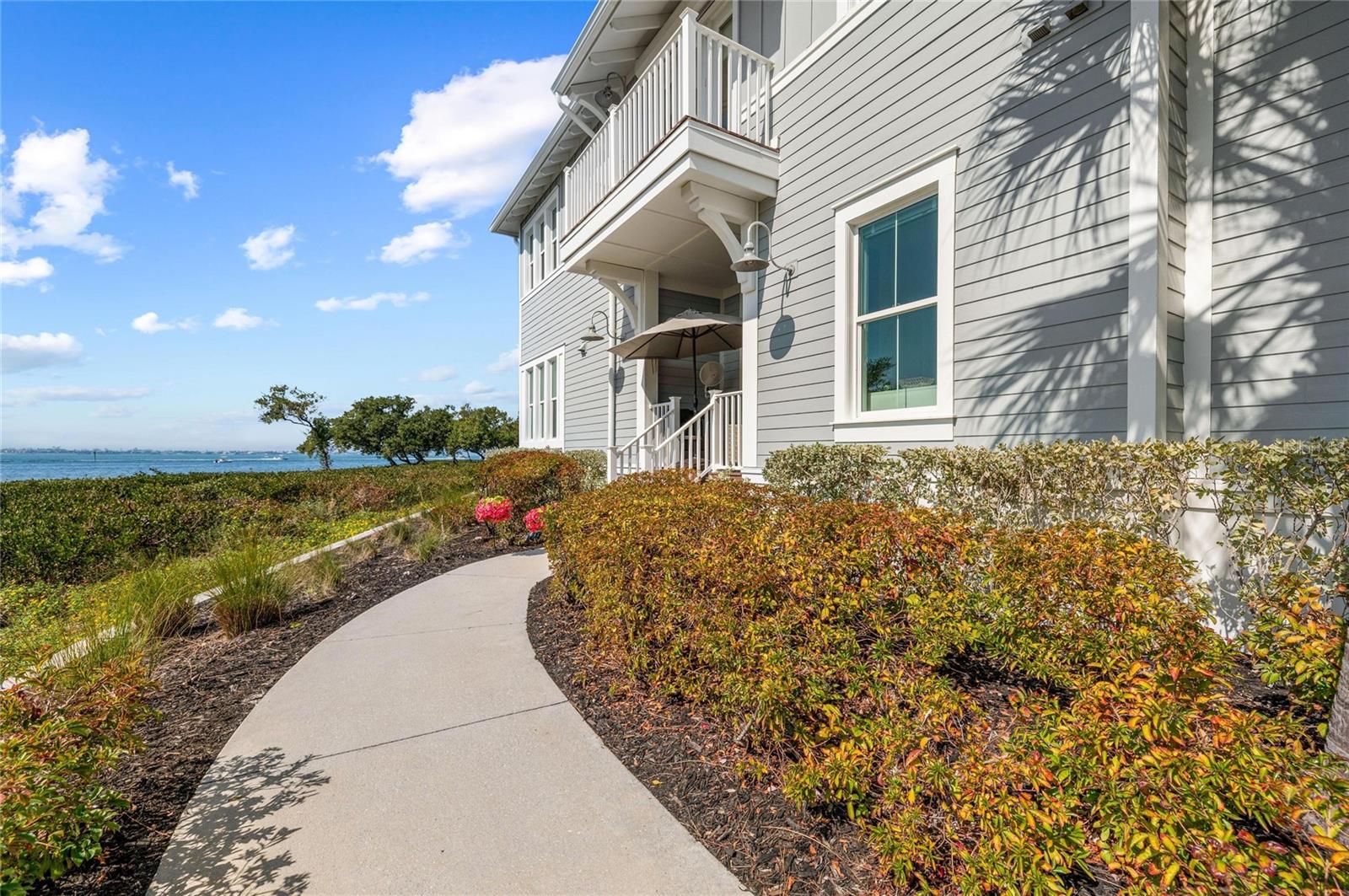 Image 6 of 100 For 268 Saint Lucia Drive 101