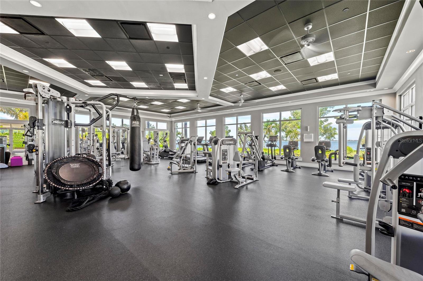 Image 72 of 100 For 268 Saint Lucia Drive 101