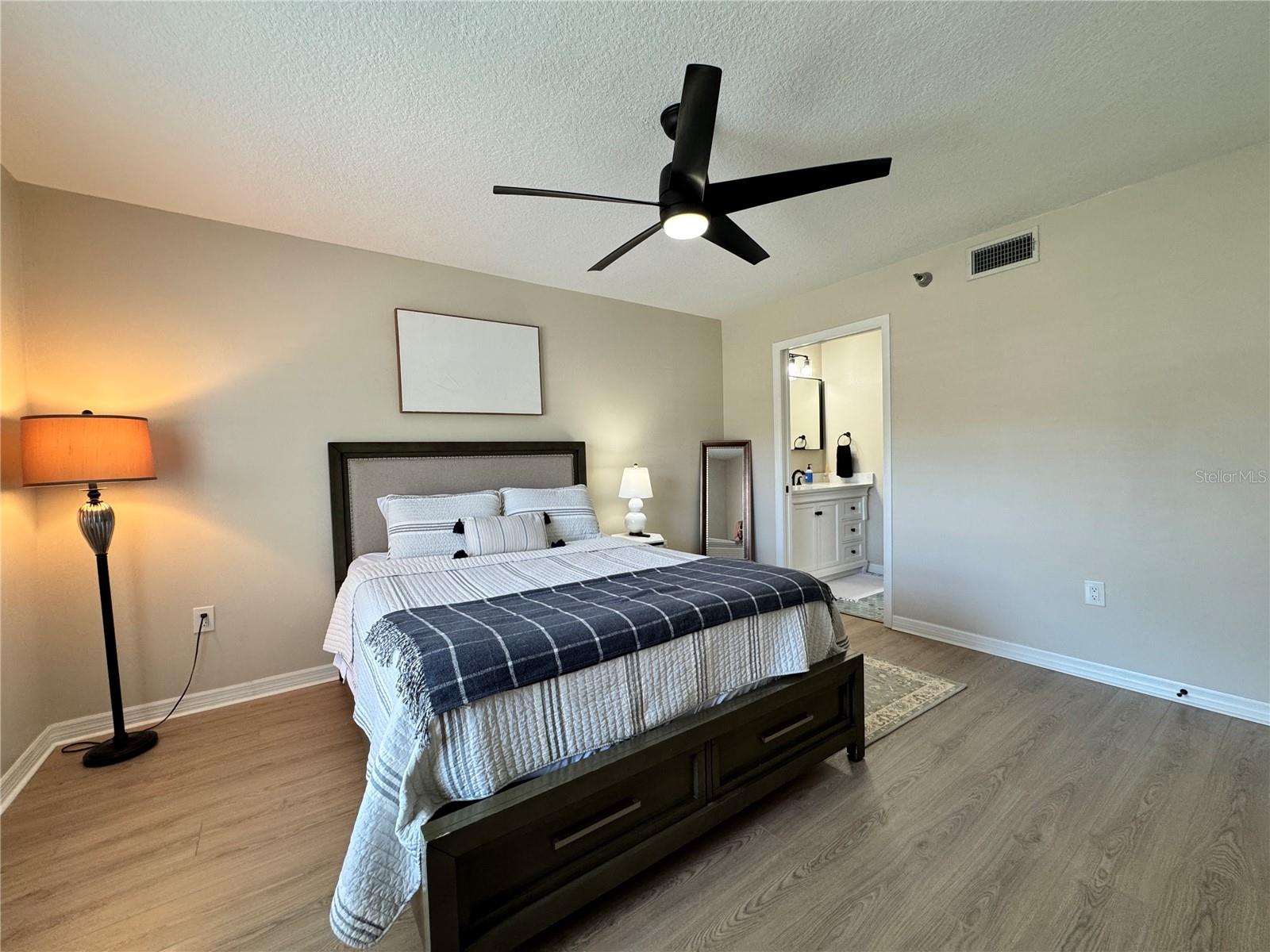 Image 19 of 43 For 4110 Ironwood Circle 104