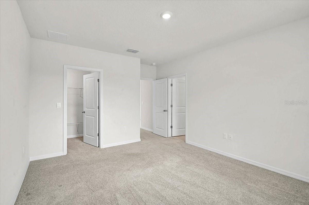 Image 17 of 38 For 4034 Goldheart Boulevard