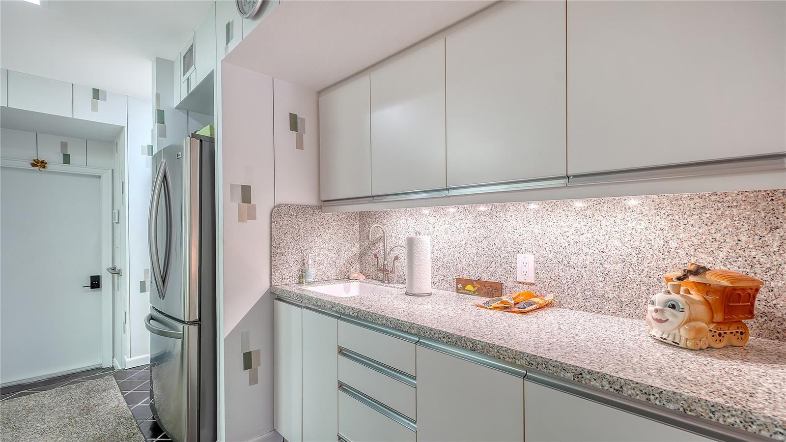 Image 10 of 45 For 2116 Casey Key Road