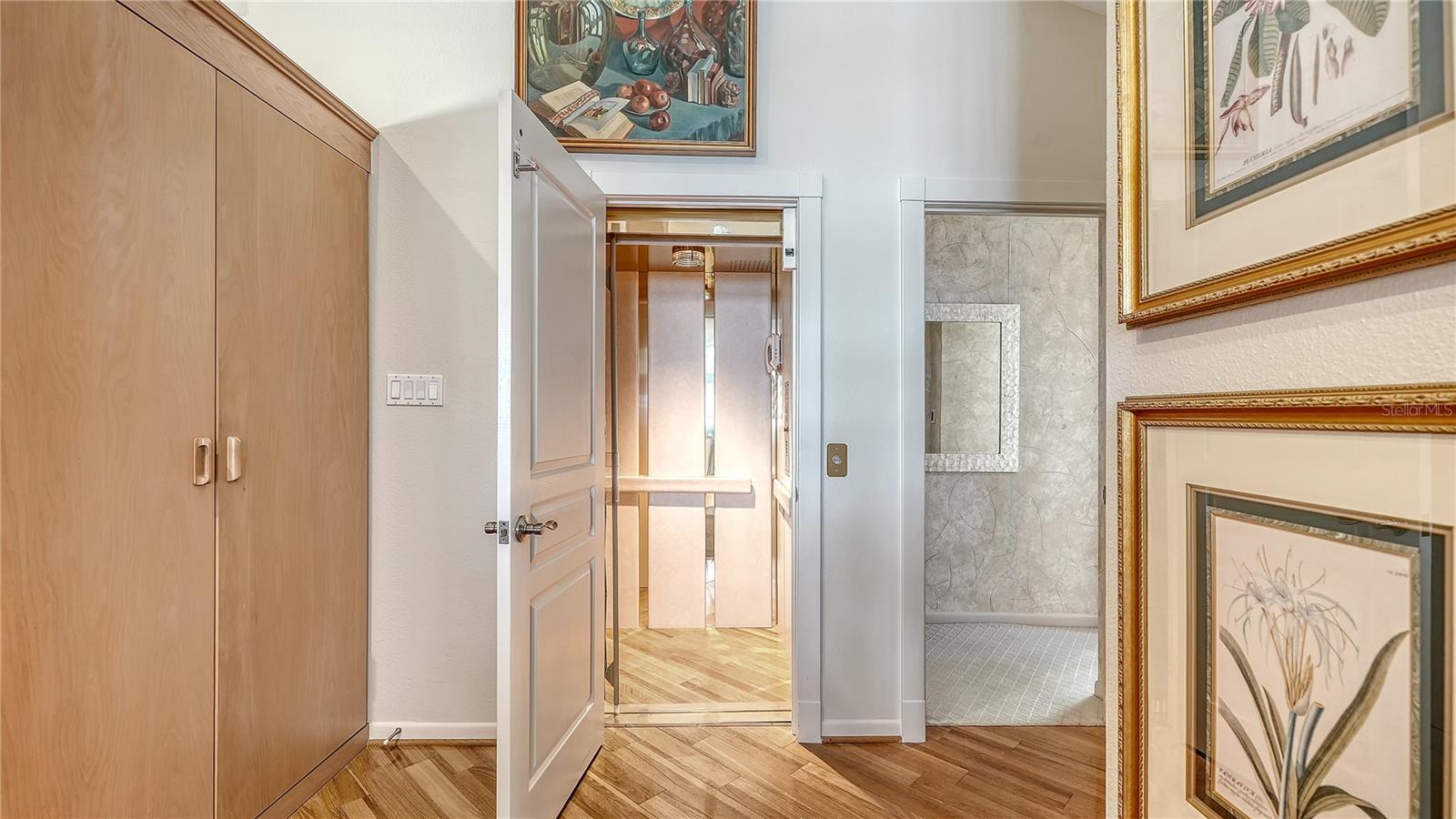 Image 26 of 45 For 2116 Casey Key Road