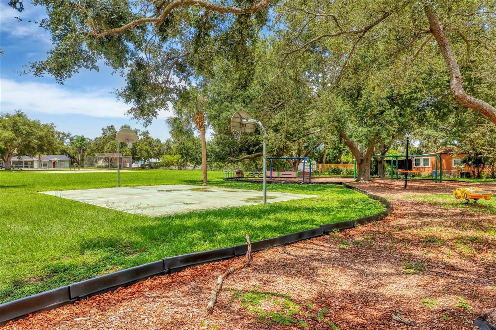 Image 36 of 45 For 905 Myrtle Avenue