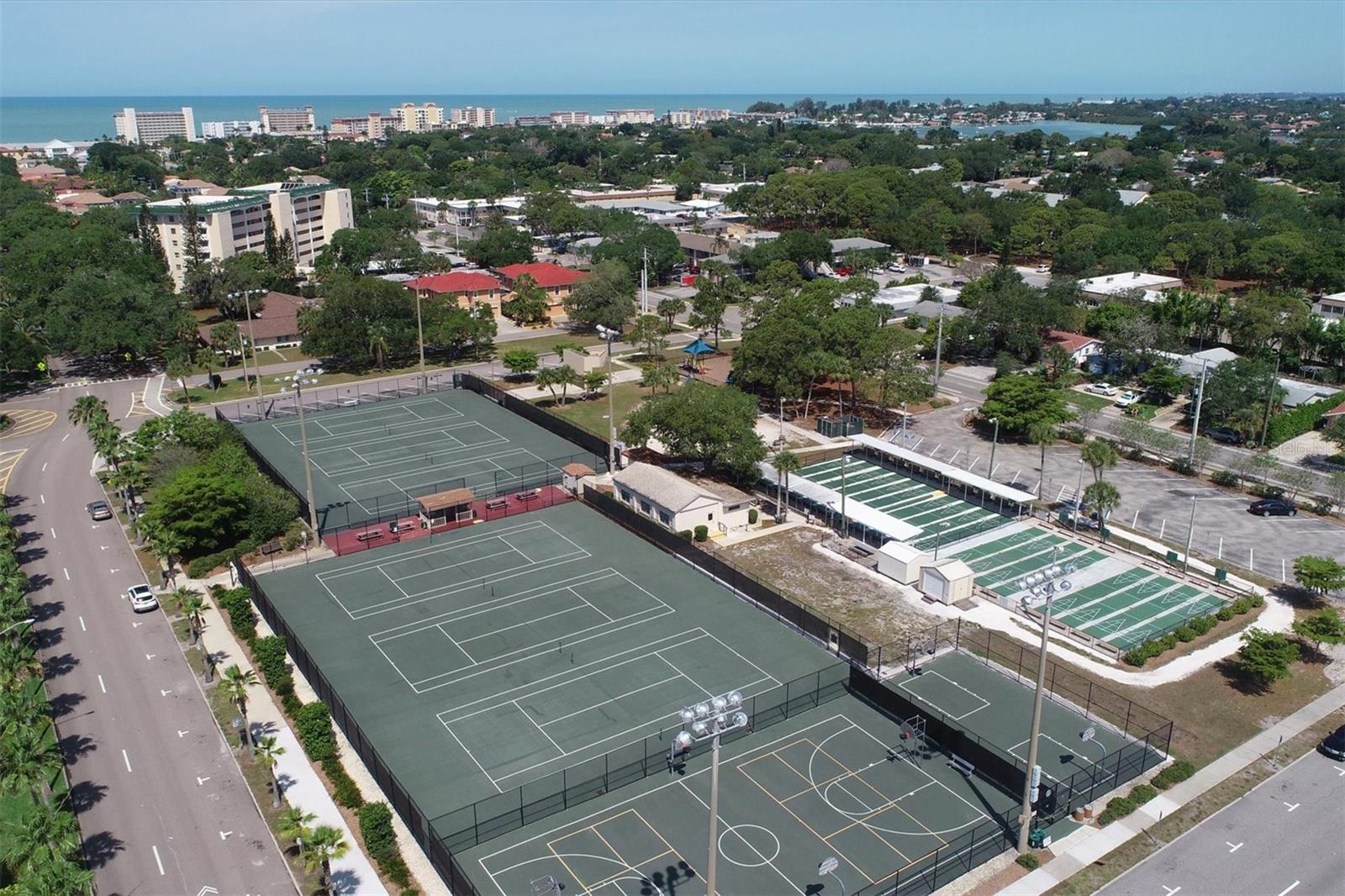 Image 41 of 45 For 905 Myrtle Avenue