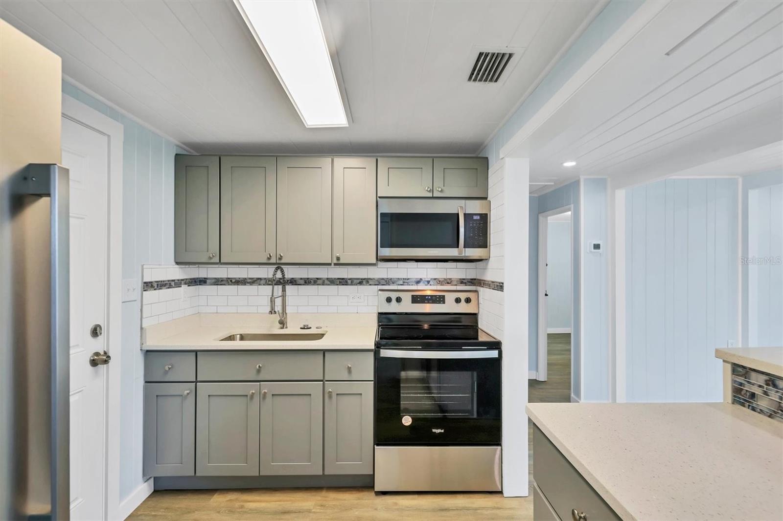 Image 8 of 45 For 905 Myrtle Avenue