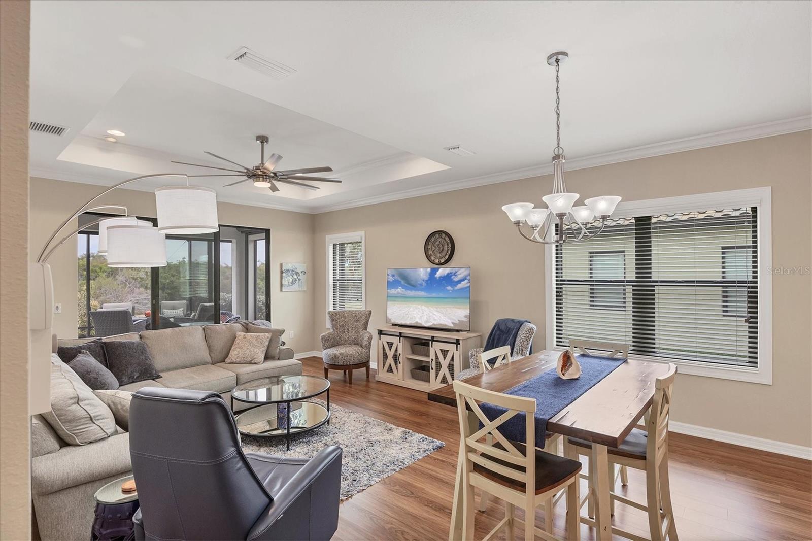 Image 10 of 100 For 245 Alfero Way