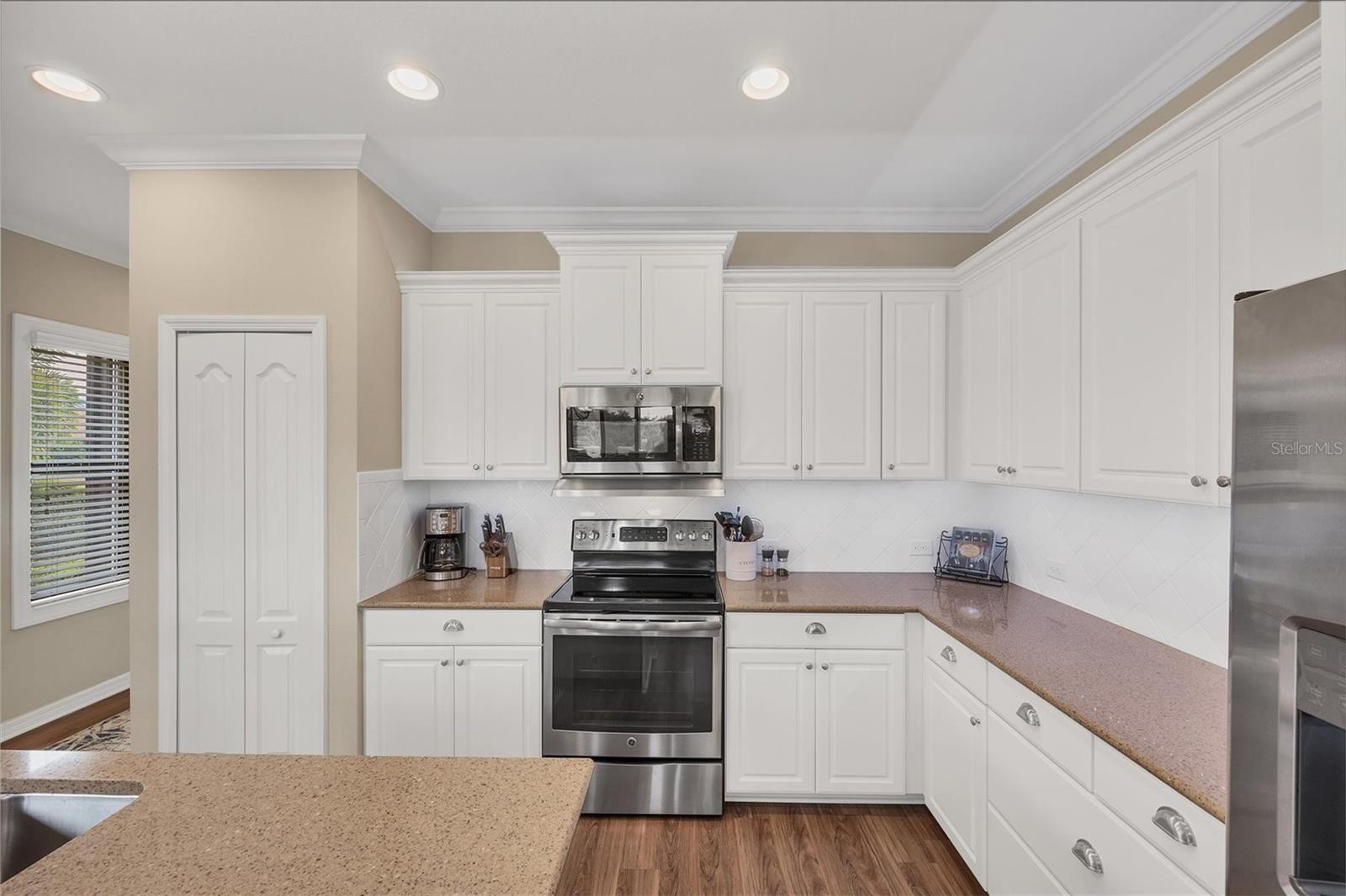 Image 13 of 100 For 245 Alfero Way