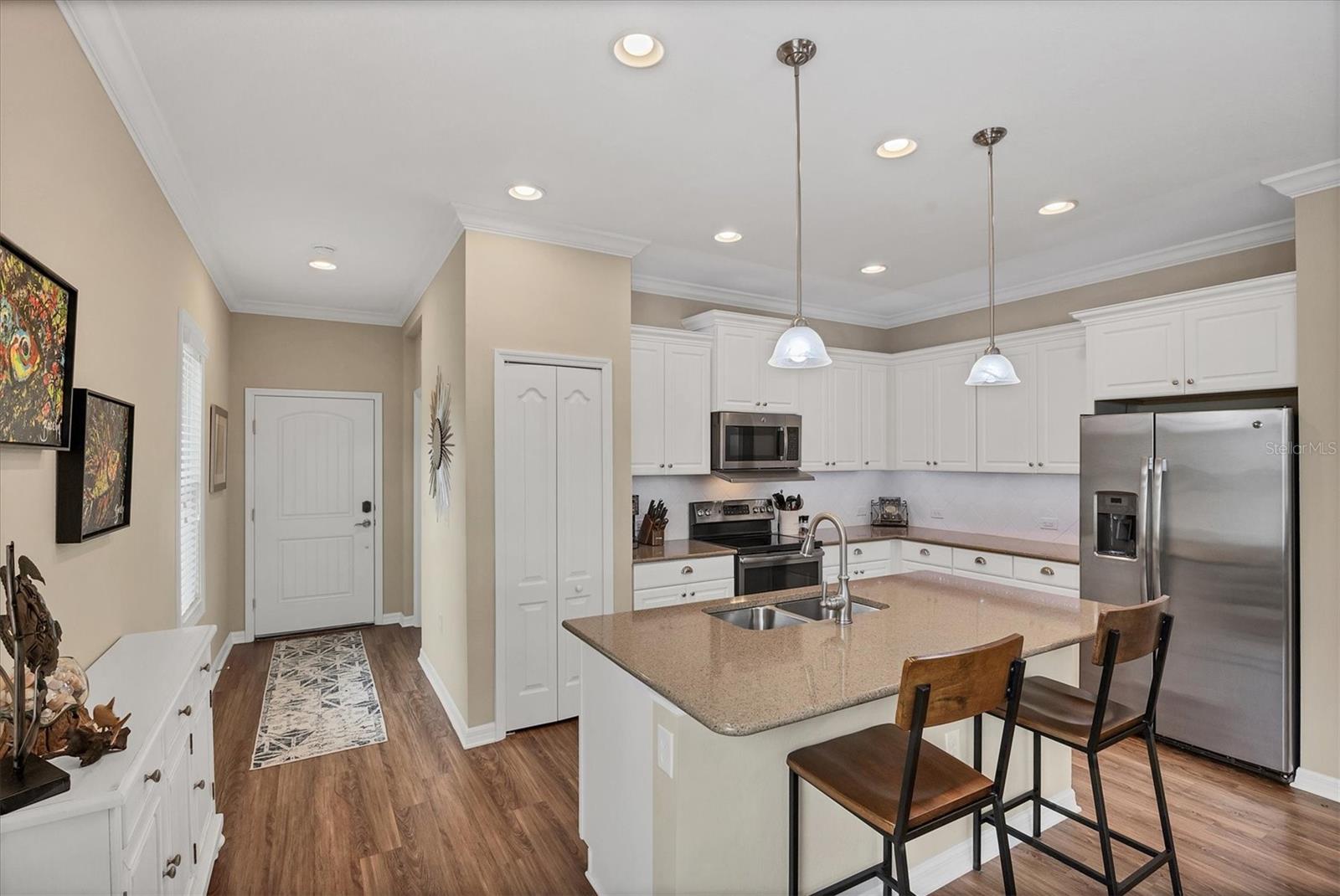 Image 14 of 100 For 245 Alfero Way