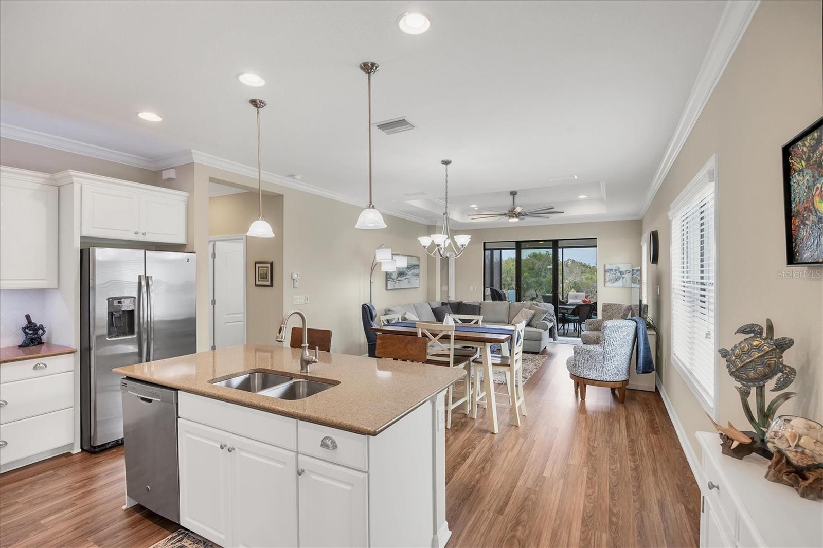 Image 16 of 100 For 245 Alfero Way