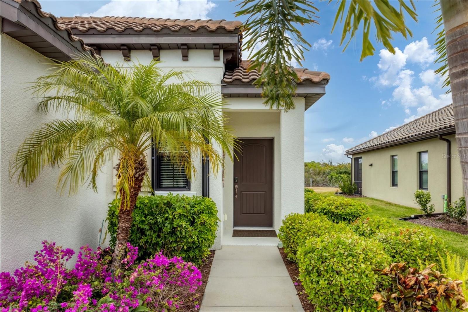 Image 3 of 100 For 245 Alfero Way