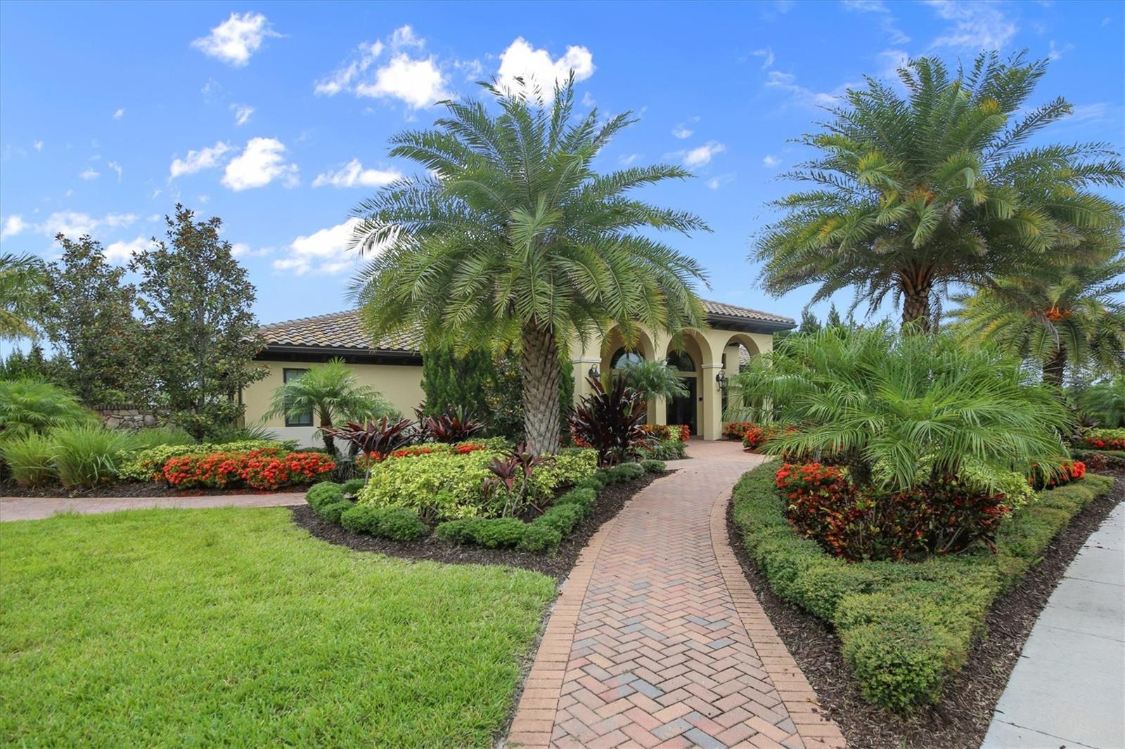 Image 48 of 100 For 245 Alfero Way