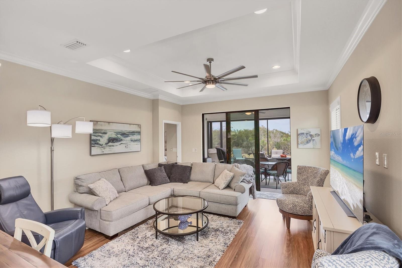 Image 5 of 100 For 245 Alfero Way