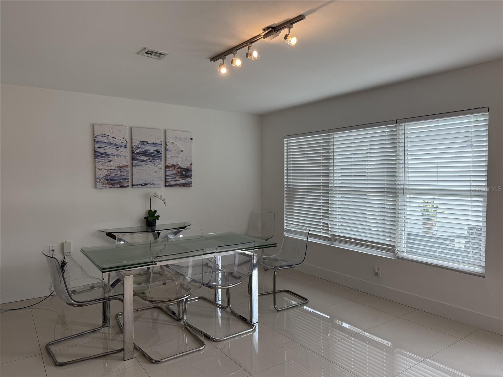 Image 6 of 10 For 3959 Eton Place