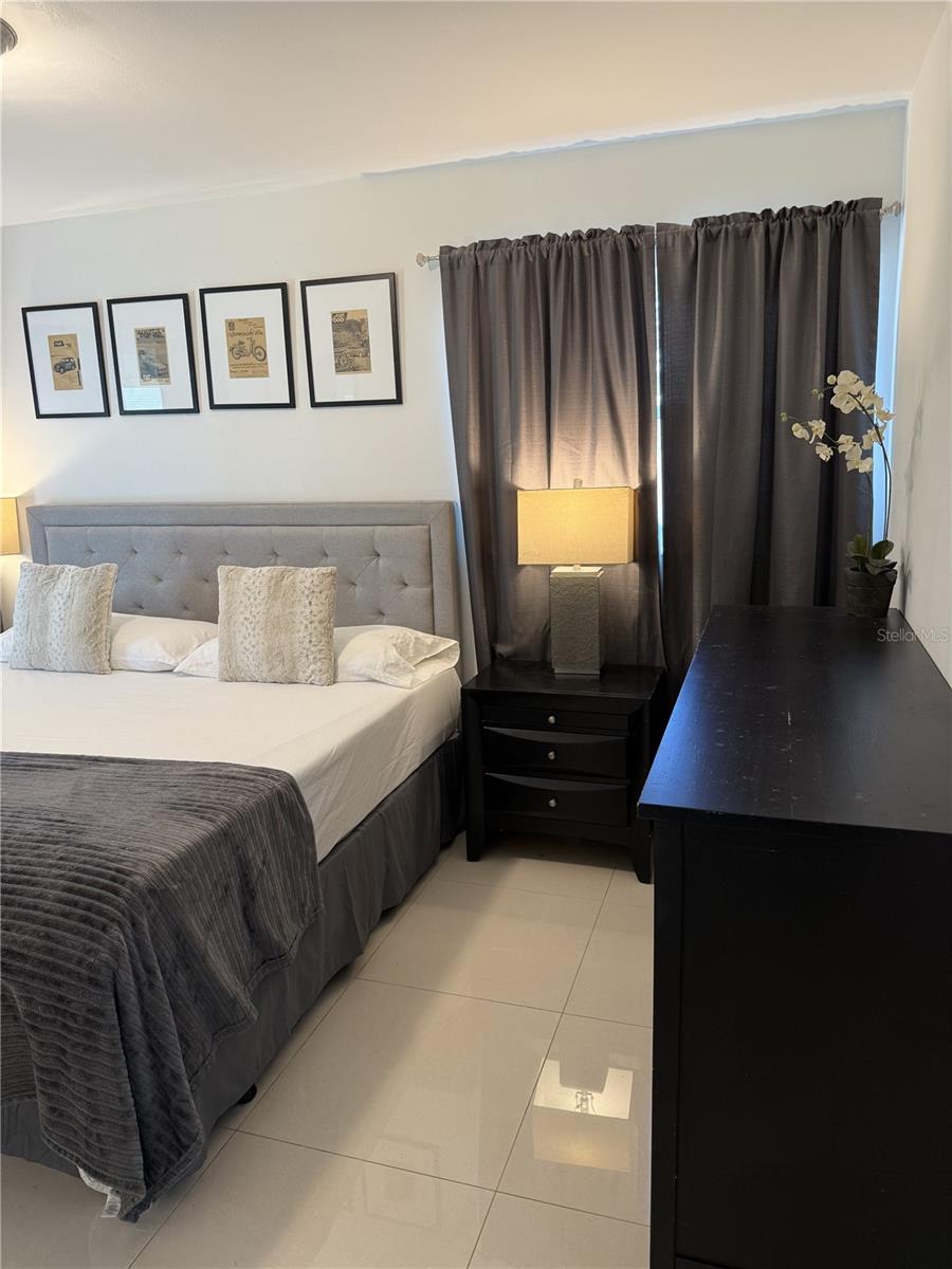 Image 9 of 10 For 3959 Eton Place