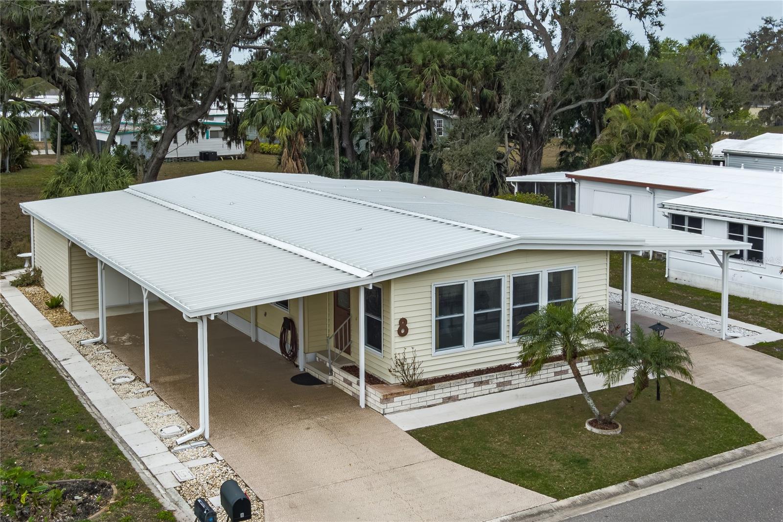 Image 2 of 27 For 6710 36th Avenue E 8