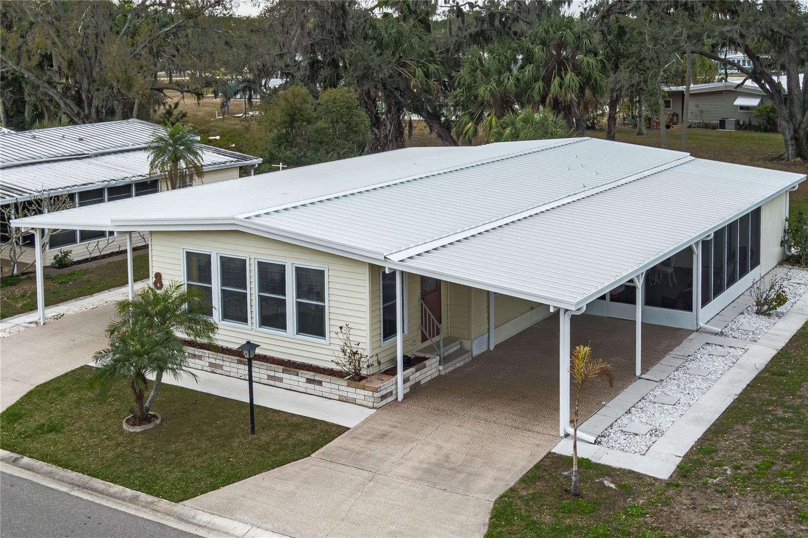 Image 3 of 27 For 6710 36th Avenue E 8