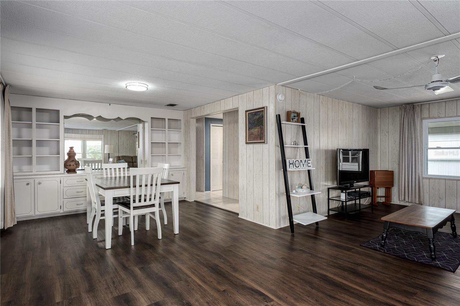 Image 9 of 27 For 6710 36th Avenue E 8