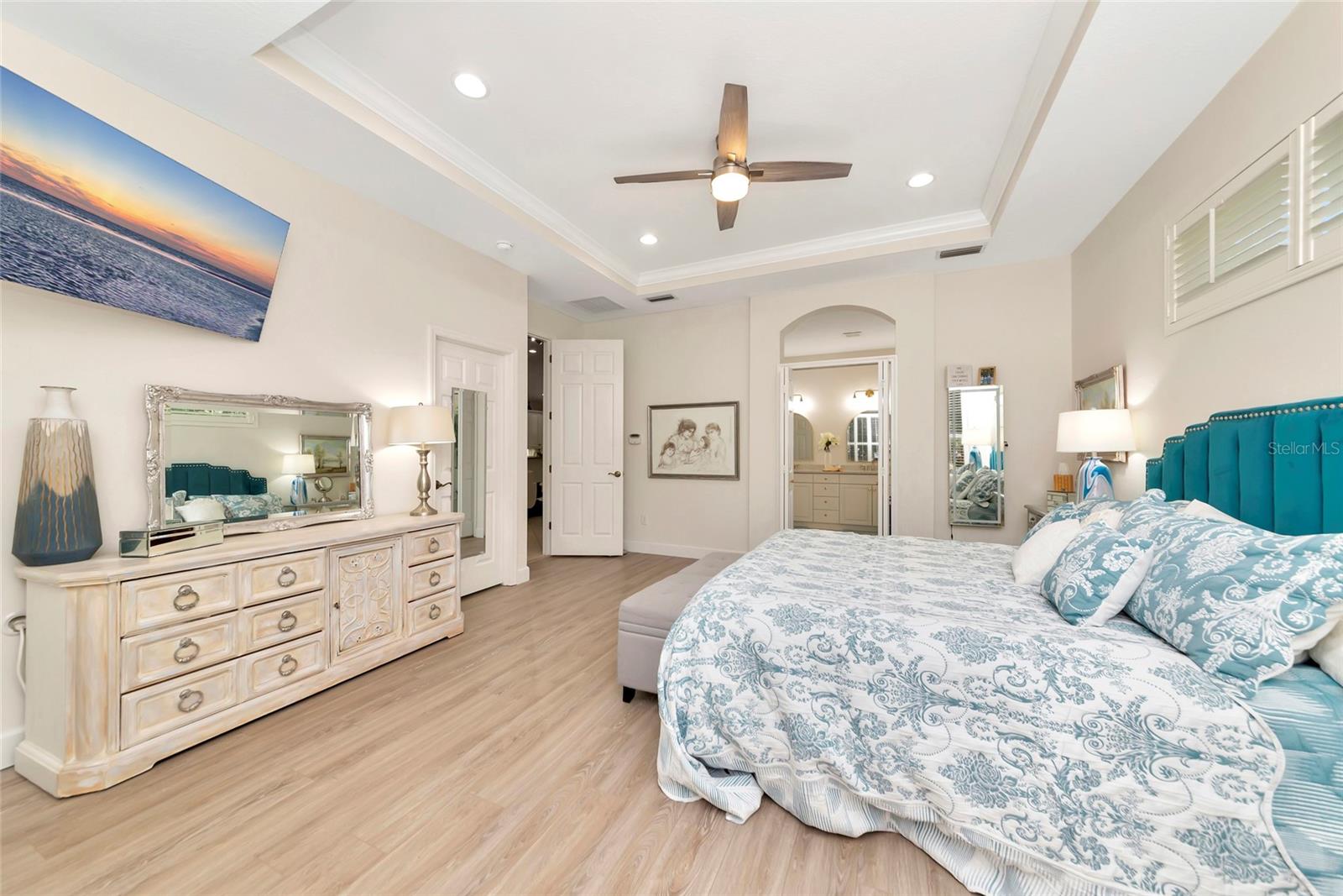 Image 21 of 72 For 5520 Simonton Street