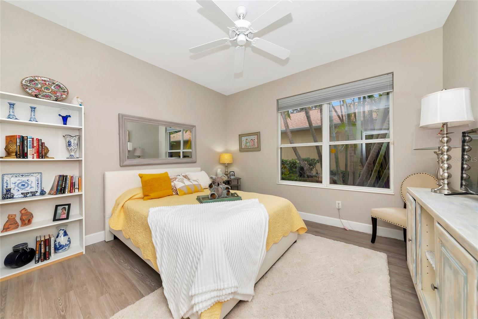 Image 27 of 72 For 5520 Simonton Street