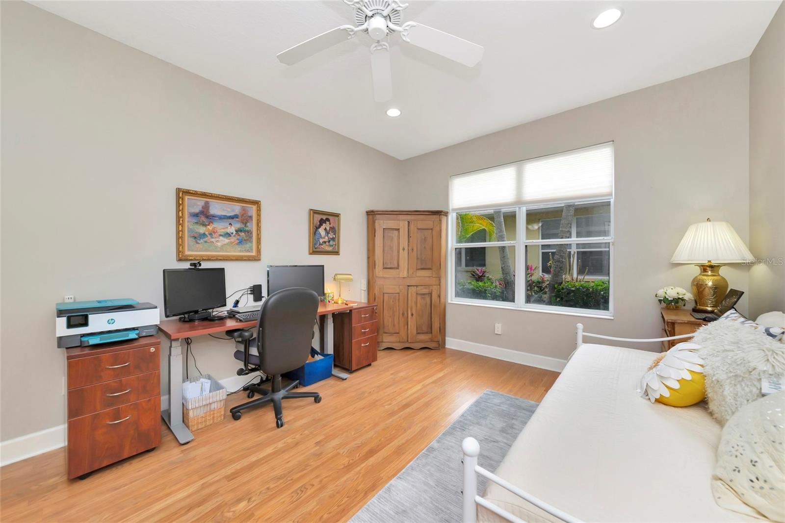 Image 32 of 72 For 5520 Simonton Street