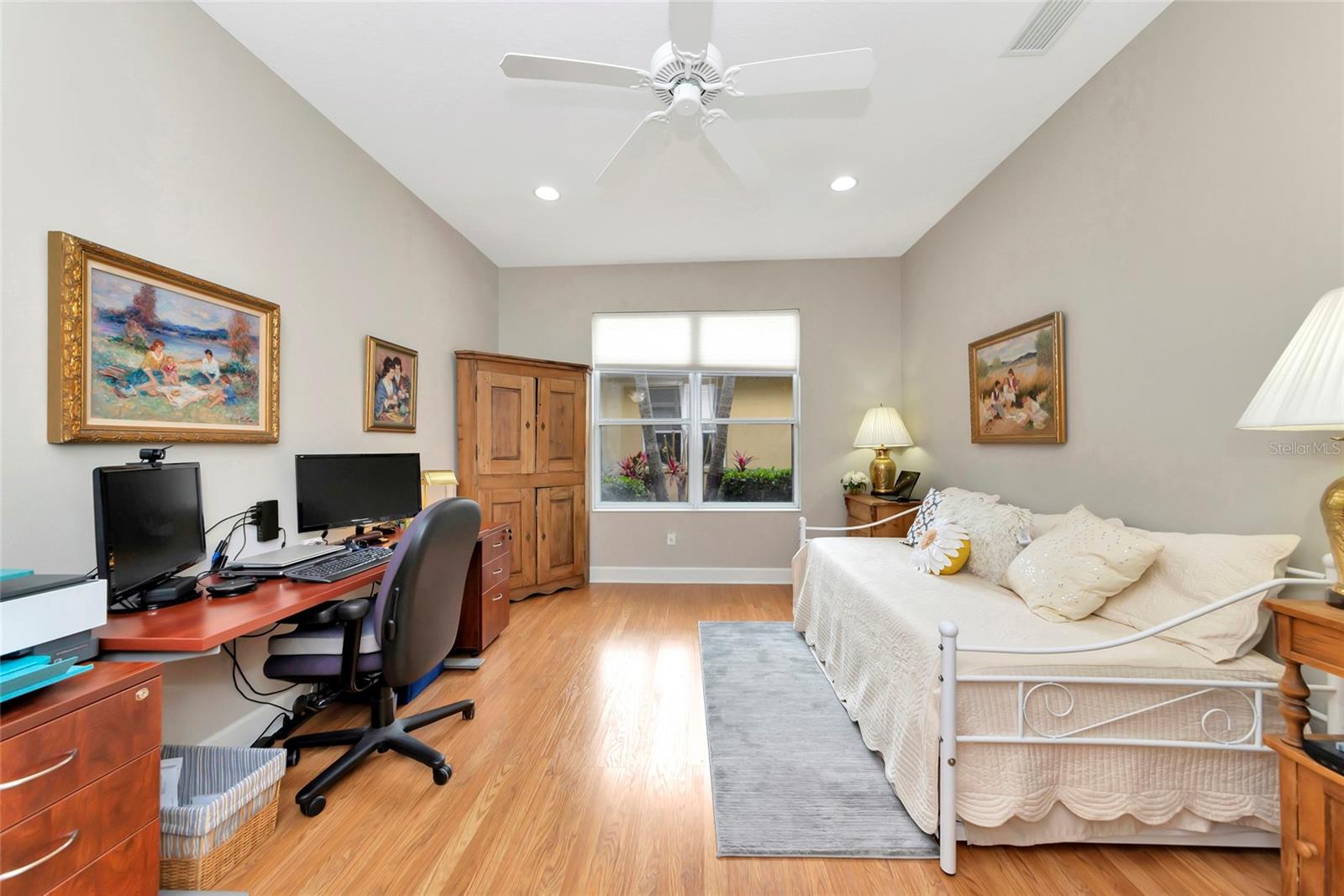 Image 33 of 72 For 5520 Simonton Street