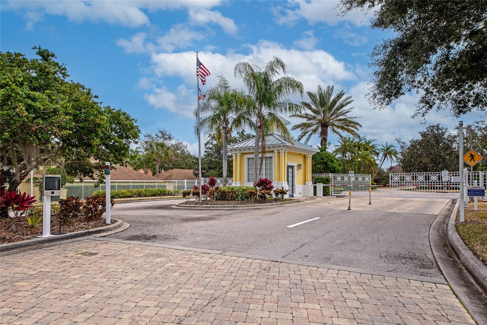 Image 48 of 72 For 5520 Simonton Street