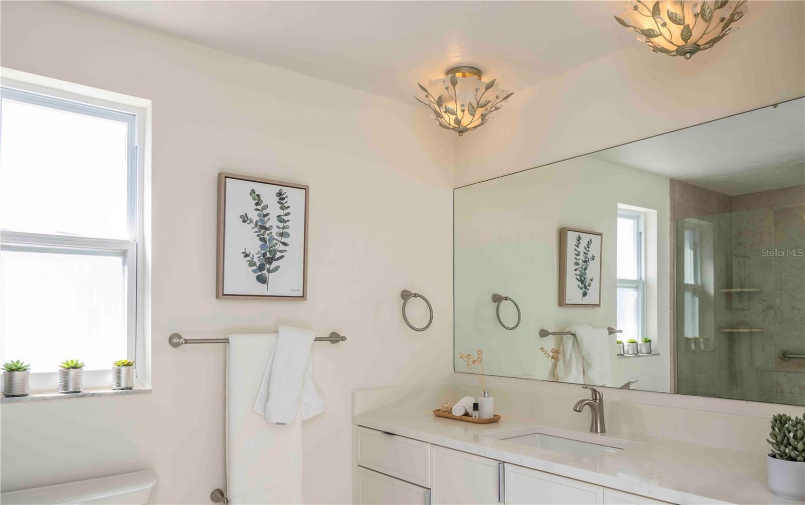 Image 18 of 44 For 563 Spanish Drive S