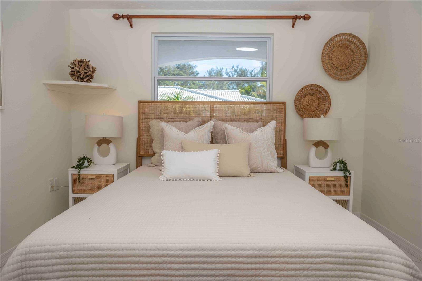 Image 20 of 44 For 563 Spanish Drive S